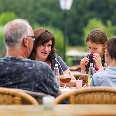 Oostappen Vakantiepark Hengelhoef Nv Hotel Aan de Wolfsberg Luaran gambar