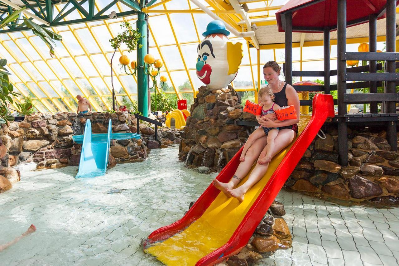 Oostappen Vakantiepark Hengelhoef Nv Hotel Aan de Wolfsberg Luaran gambar
