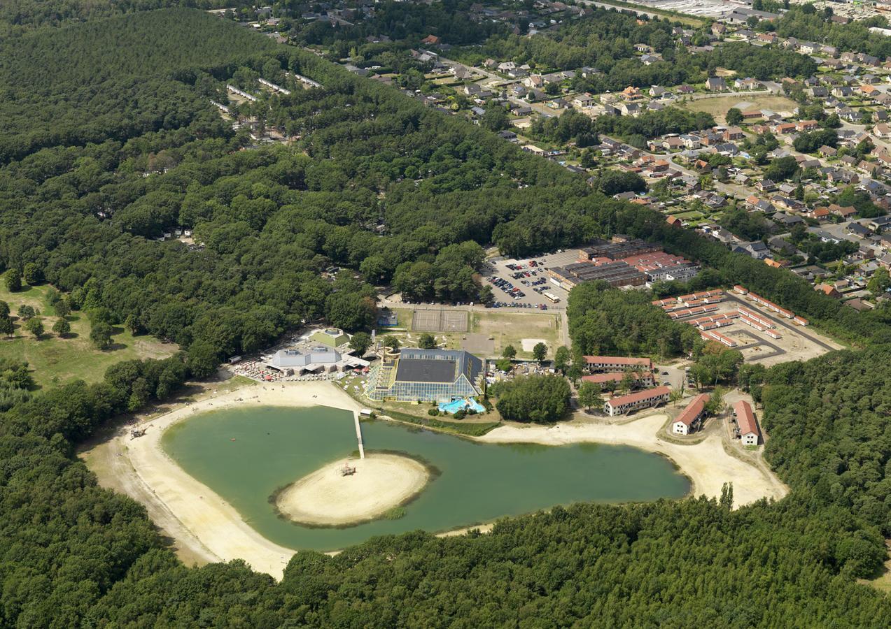 Oostappen Vakantiepark Hengelhoef Nv Hotel Aan de Wolfsberg Luaran gambar