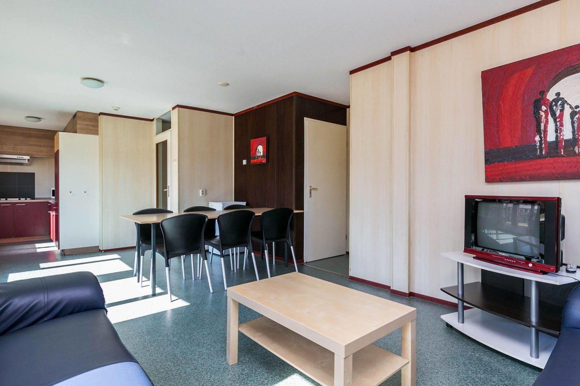 Oostappen Vakantiepark Hengelhoef Nv Hotel Aan de Wolfsberg Luaran gambar