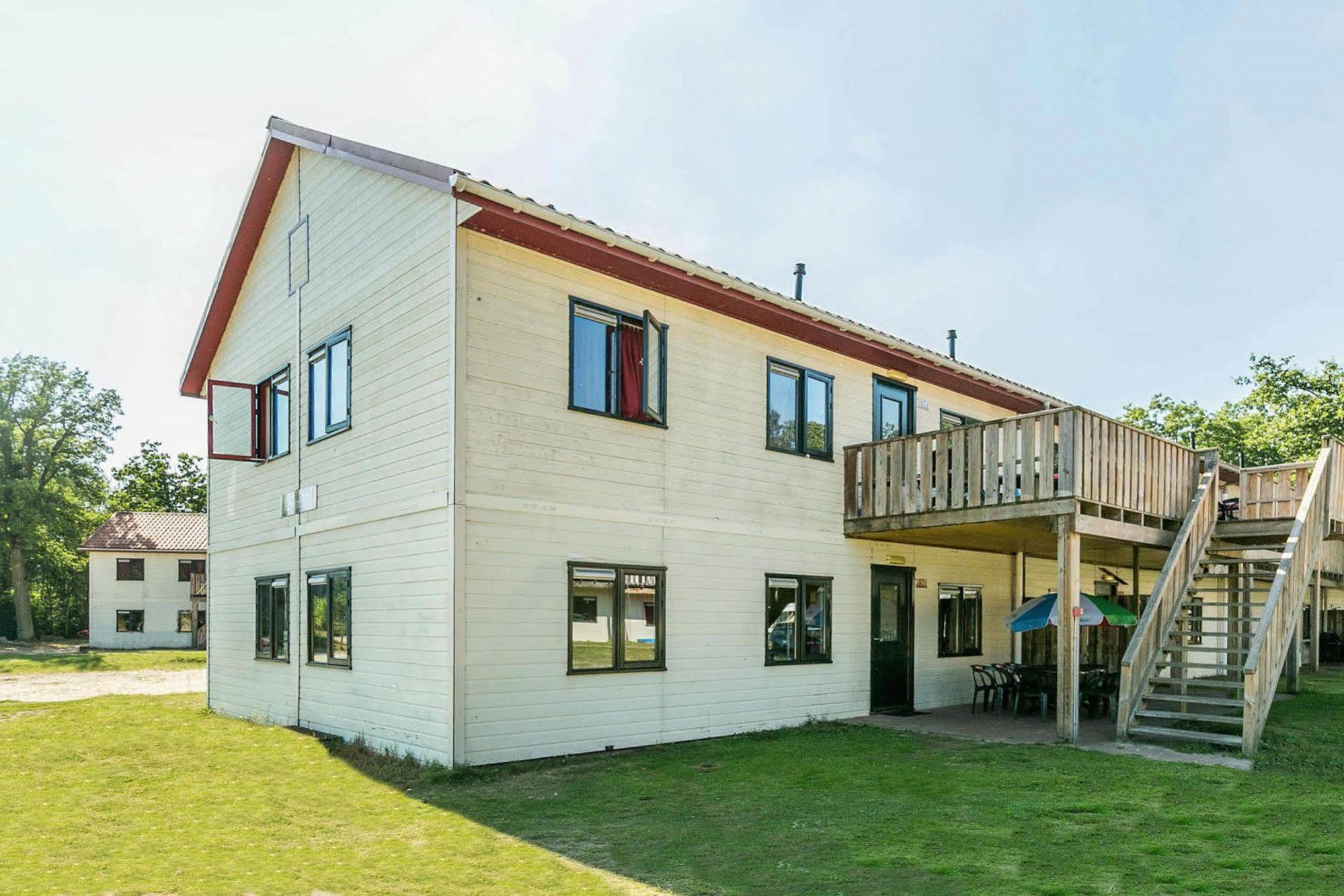 Oostappen Vakantiepark Hengelhoef Nv Hotel Aan de Wolfsberg Luaran gambar