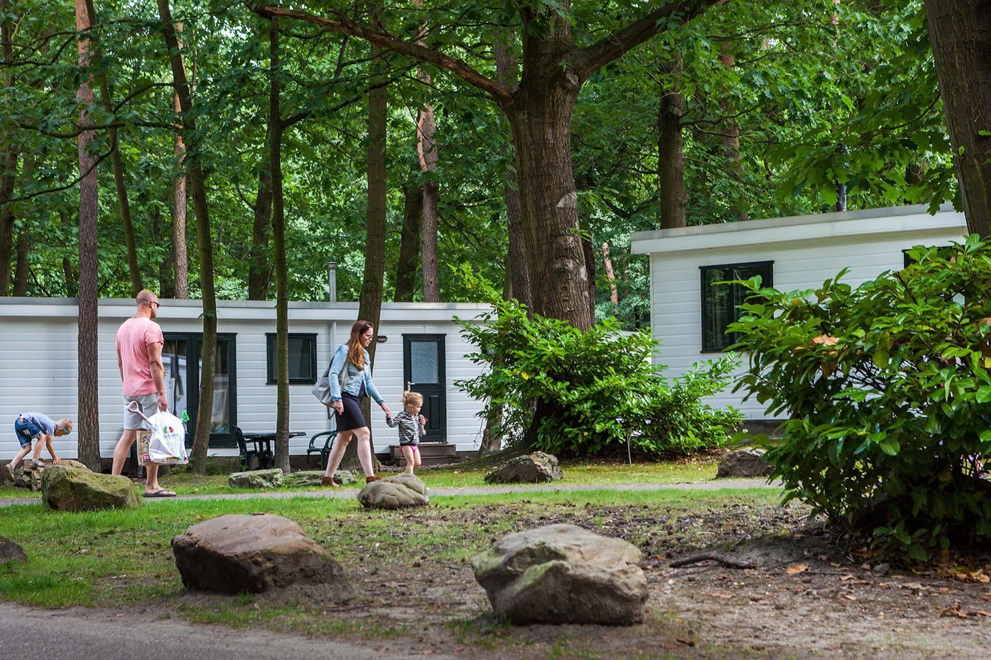 Oostappen Vakantiepark Hengelhoef Nv Hotel Aan de Wolfsberg Luaran gambar